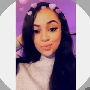 Meet your Posher, Amauri